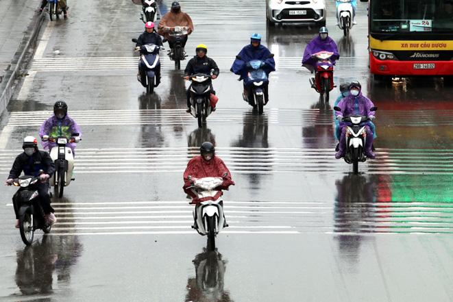 Cảnh báo thời tiết cực đoan do bão và không khí lạnh ảnh hưởng tới Việt Nam