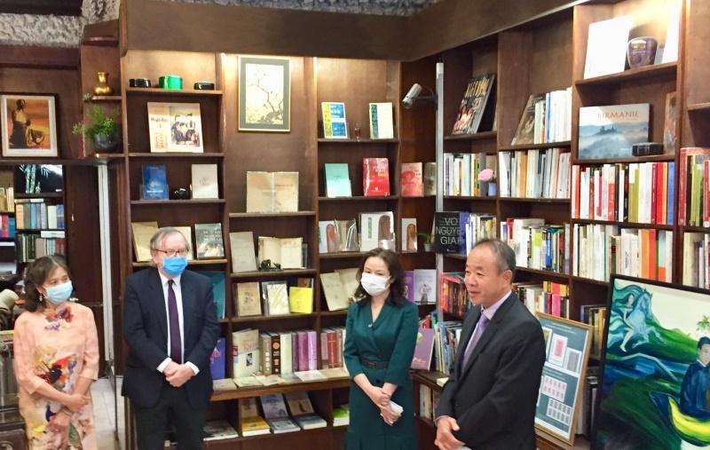 73 bản dịch của Truyện Kiều được triển lãm tại Pháp