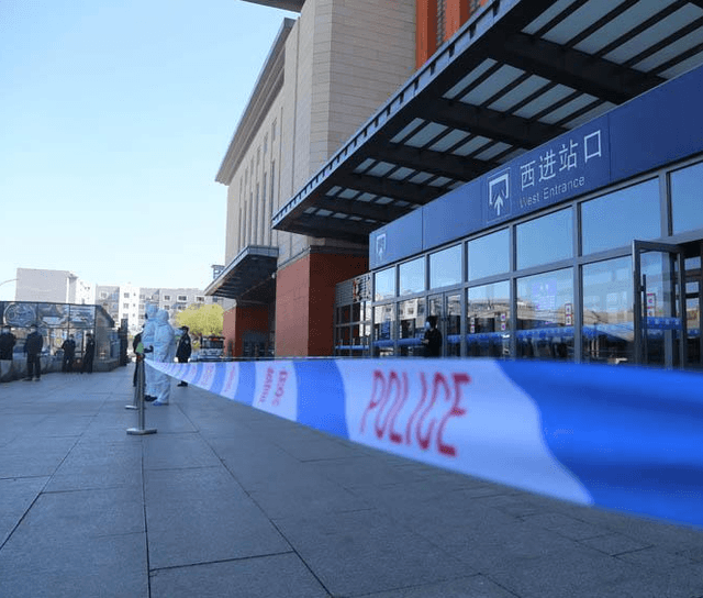 Covid-19 quay lại, Trung Quốc đóng cửa một thành phố để kiểm soát