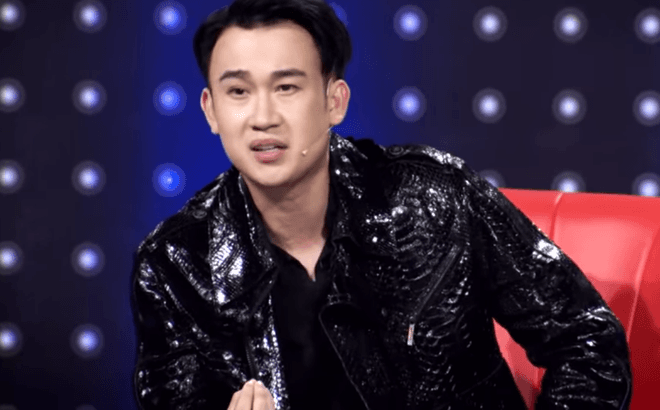 Dương Triệu Vũ tố tiếp viên trưởng của Vietnam Airlines có thái độ "côn đồ"