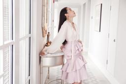 Nhan sắc tuổi U40 bất chấp thời gian của bà xã Hồ Hoài Anh