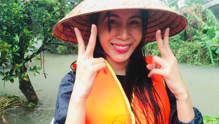 Thủy Tiên chia sẻ mẹo bảo đảm sức khỏe khi đi từ thiện