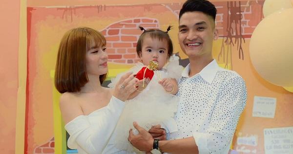 Vợ Mạc Văn Khoa mang thai nhiều trắc trở, không ngày nào ngừng phập phồng lo âu