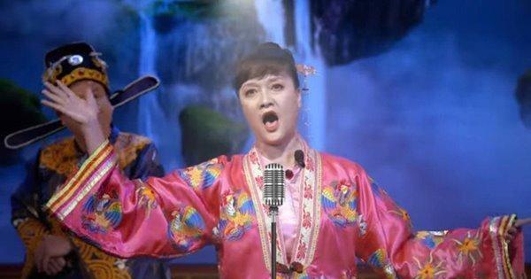 "Táo" Vân Dung cosplay màn hô tên quãng tám của Hoa hậu Thùy Tiên