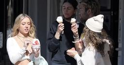 Bạn gái tin đồn kém 34 tuổi của Brad Pitt khoe vẻ đẹp 'phồn thực' trên đường phố