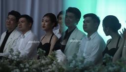 "Team qua đường" bắt gặp Đỗ Mỹ Linh ngồi sát, không rời mắt khỏi thiếu gia nhà bầu Hiển