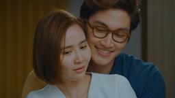 Đình Tú lúng túng khi đóng cảnh ôm Huyền Lizzie