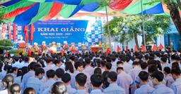 Học sinh không đi tổng duyệt khai giảng bị hạ hạnh kiểm, không được tham dự ngày khai trường?