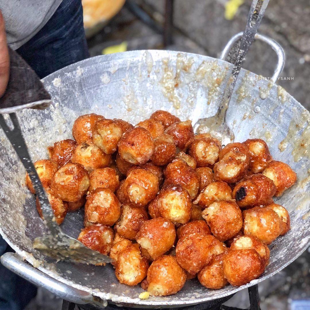 Bánh rán nóng, cái ăn chơi thú tao nhã của ngày Thu Hà Nội