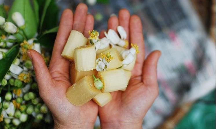 Mía nướng ướp hoa bưởi thơm lựng, phiên bản mía ướp hoa bưởi lạ và rất ngon
