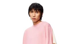 LOEWE ra mắt mẫu áo thun mới: Mua 1 được 3, giá chỉ 33 triệu liệu có "hời"?