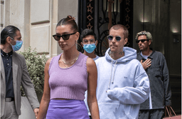 Bóc giá thời trang của vợ chồng Justin Bieber những ngày ở Pháp