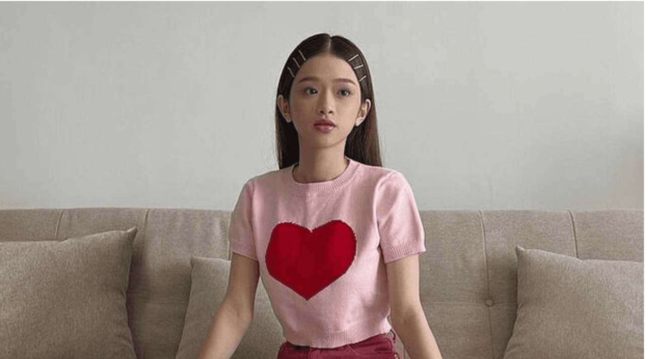 Từ hotgirl bị chê "già hoá" phong cách, Linh Ka trở về đúng lứa tuổi với thời trang Highteen