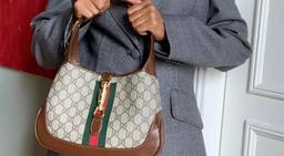 Túi Gucci, Chanel vintage được nhiều người săn đón trong mùa dịch