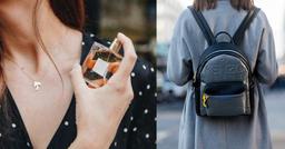Bảo quản quần áo hàng hiệu đúng cách: Cẩn thận với việc đeo balo và xịt nước hoa