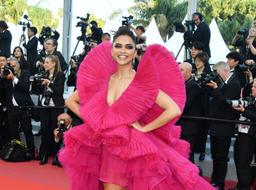 Ở tuổi 35, Deepika Padukone vẫn là Nữ hoàng thời trang của Bollywood