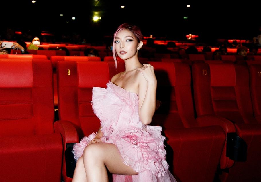 Con nhà võ nhưng Katleen Phan Võ sở hữu gu ăn diện thảm đỏ "sắc lẹm"