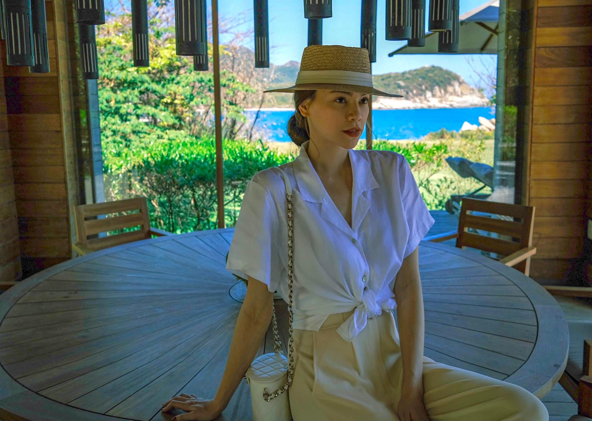 Hồ Ngọc Hà khoe ảnh nghỉ dưỡng vòng nào ra vòng nấy, thành quả luyện tập sau sinh thực đáng ngưỡng mộ