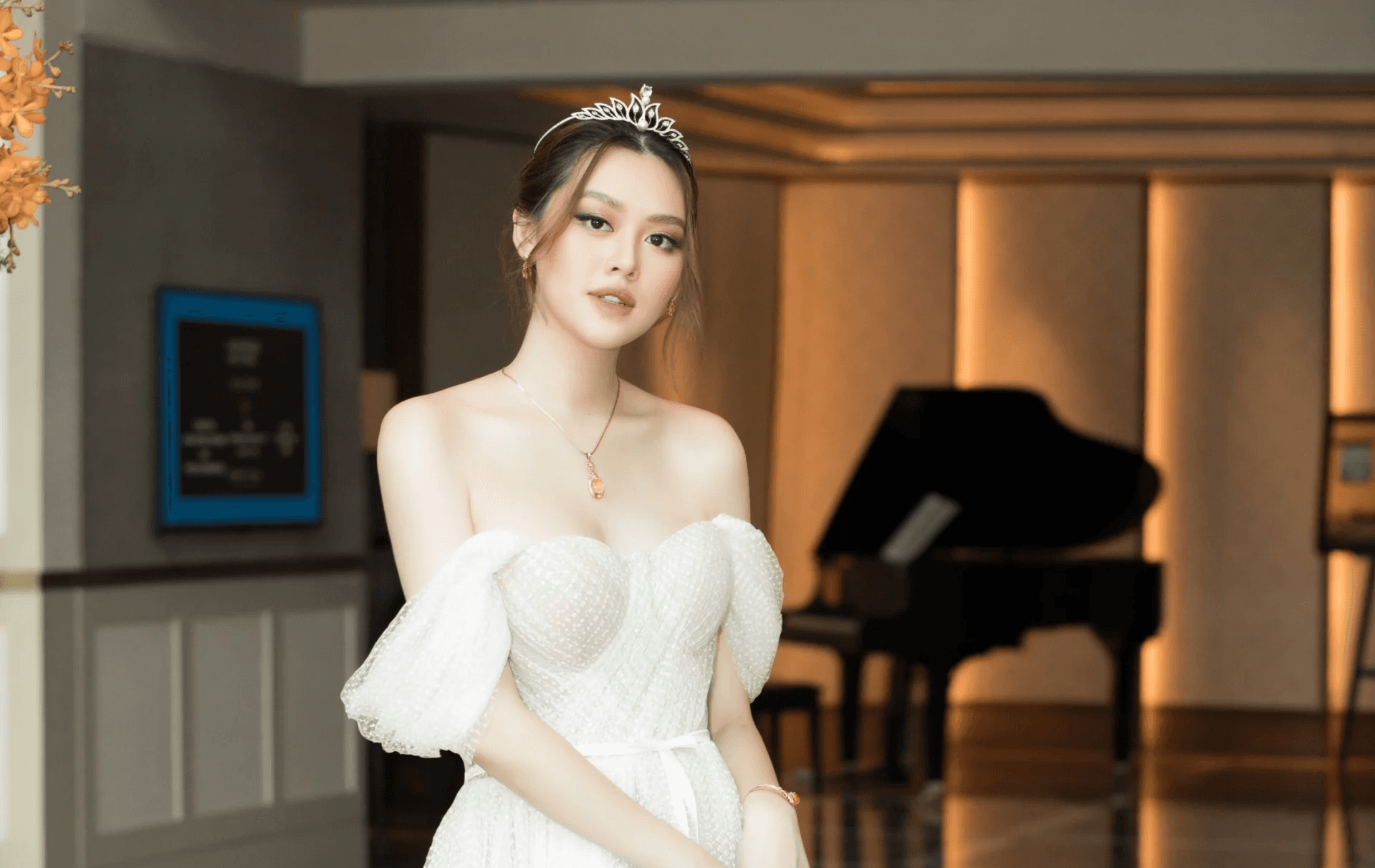 Tường San chiếm spotlight tại họp báo khởi động Miss World Vietnam 2021 vì nghi vấn mang bầu