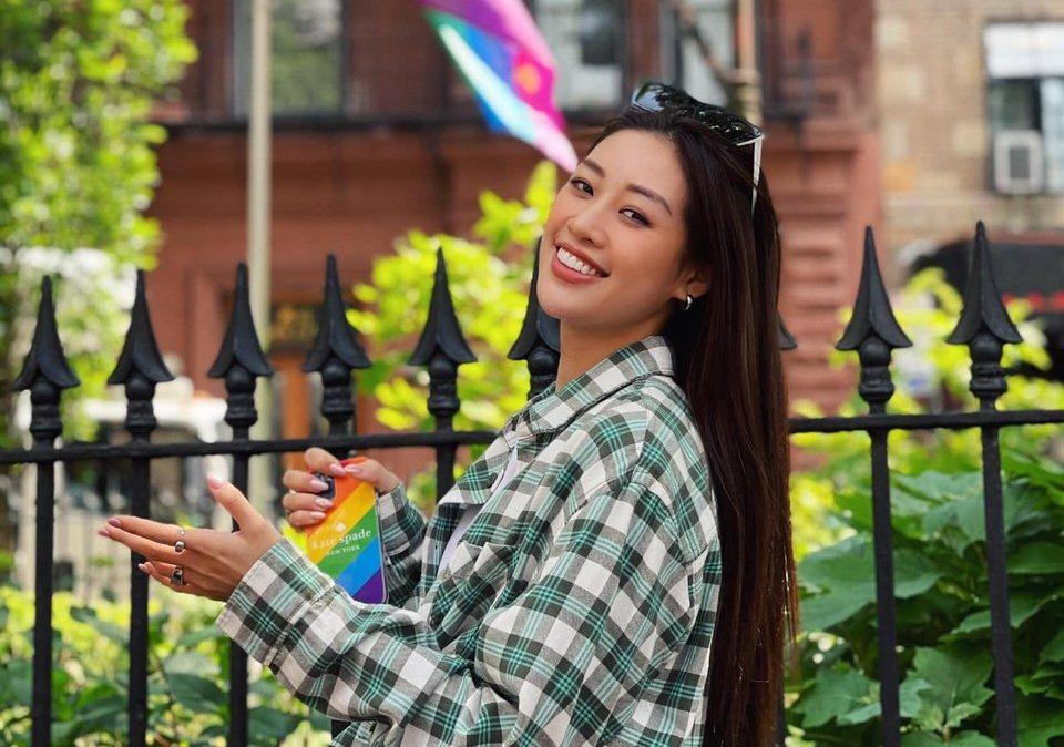 Khánh Vân đầy năng động, cá tính với phong cách đời thường tại Mỹ