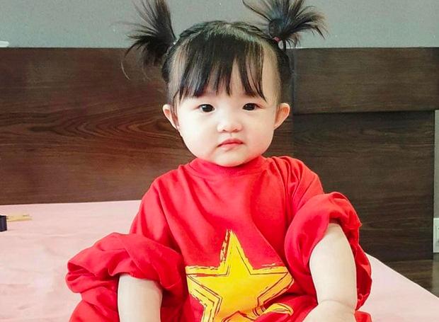 Màn "lên đồ" tập thể "đỉnh" nhất hôm nay: Cả showbiz Việt ngập tràn sắc đỏ