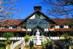 Toà giám mục Kon Tum, nét chấm phá của kiến trúc phương Tây giữa Tây Nguyên đại ngàn