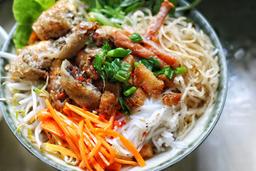 Cách làm bún bì nhanh, gọn “đúng chuẩn” miền Tây cho bữa sáng gia đình