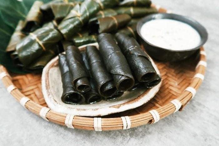 Bánh lá rau mơ, món ăn chơi dân dã đậm chất miền Tây