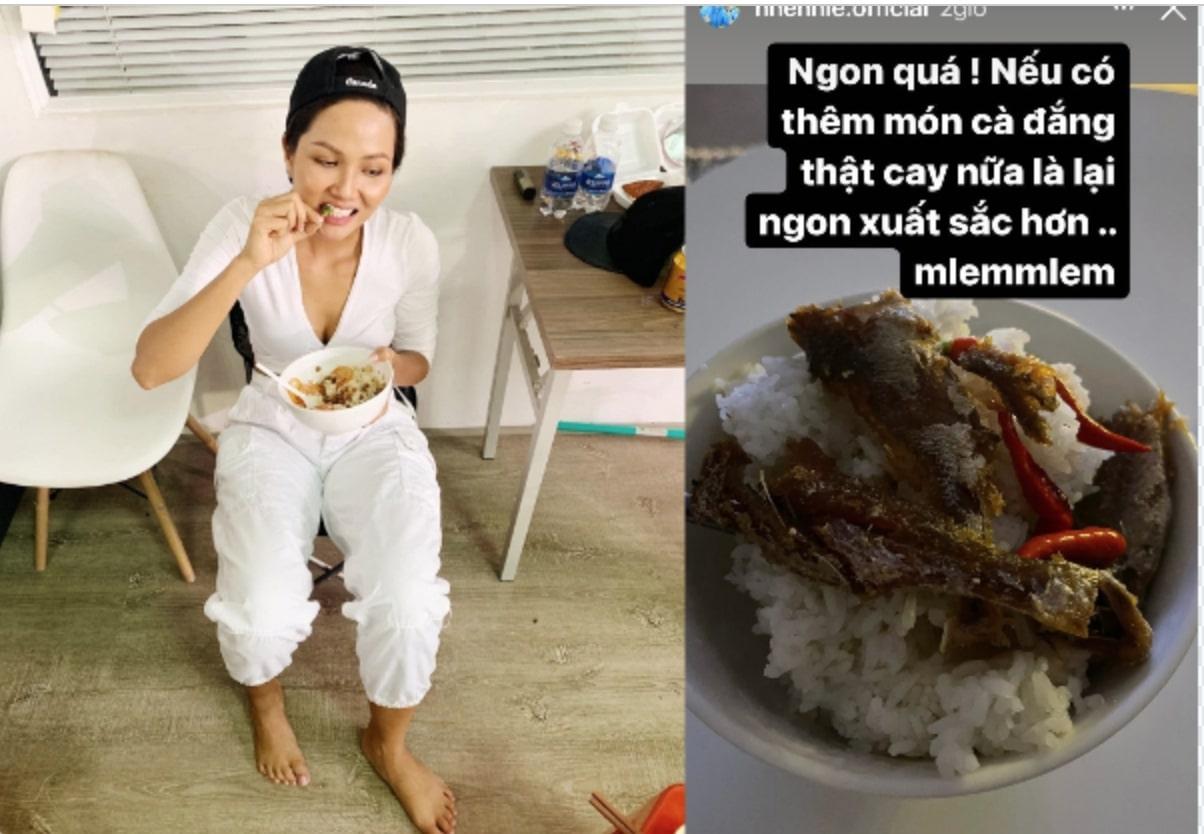 H’Hen Niê ăn cơm với cá khô, Hồ Ngọc Hà ăn cuốn nhẹ nhàng để không mập
