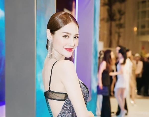 Linh Chi lộ nhan sắc khác lạ sau nhiều lần vướng nghi án "dao kéo"