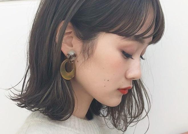 5 kiểu tóc uốn sóng to cực kỳ trendy mùa lạnh 2020