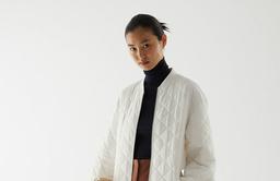 Những mẫu áo khoác chần bông đẹp nhất Thu Đông năm 2020