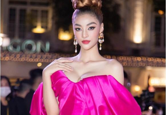 Á hậu Kiều Loan suýt rơi vào tình huống hớ hênh trên sóng truyền hình