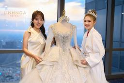 Chiếc váy cưới của Xoài Non có gì đặc sắc mà trị giá 28 tỷ?