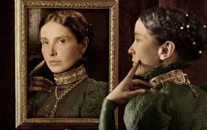 Nữ bá tước ma ca rồng và câu chuyện làm đẹp huyền thoại