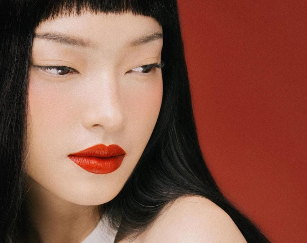 Châu Bùi khoe lưng trần trong bộ ảnh đặc biệt mừng 8/3