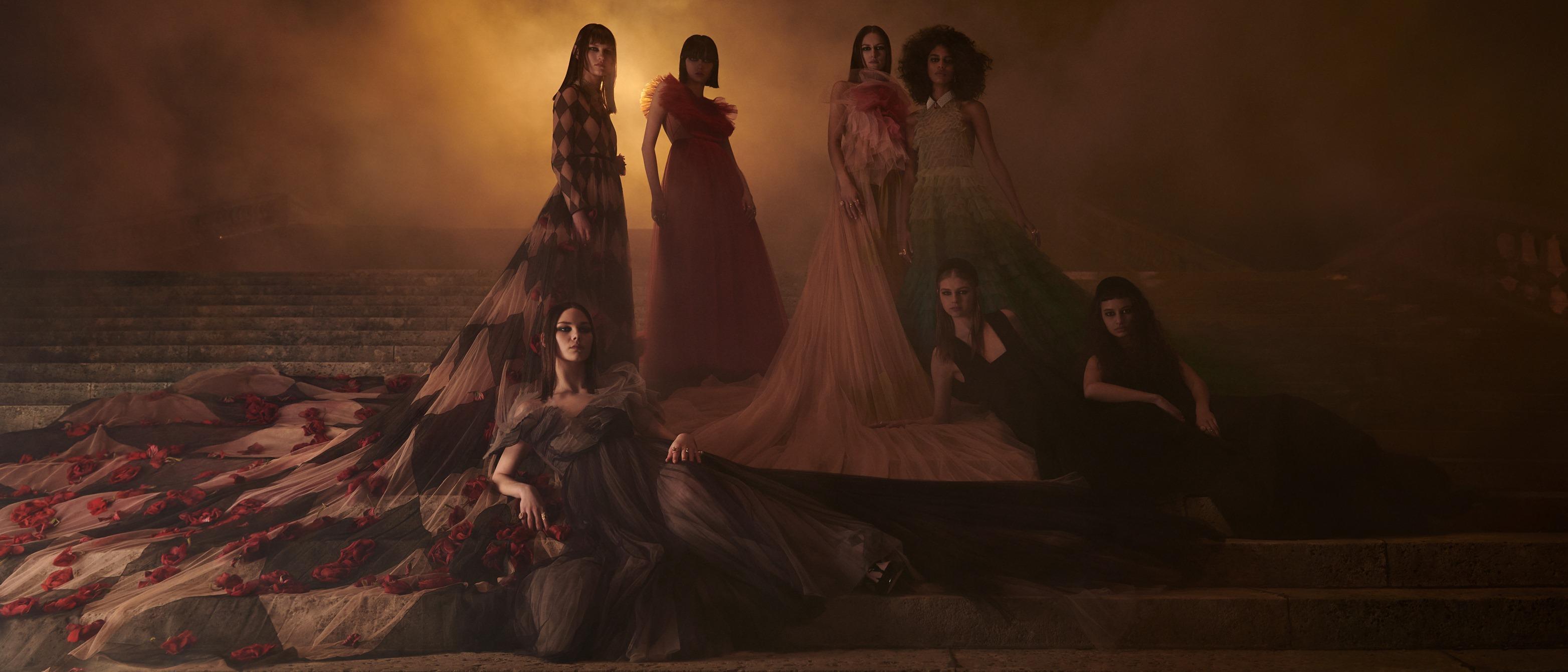 Dior Thu Đông 2021: Đi tìm chính mình
