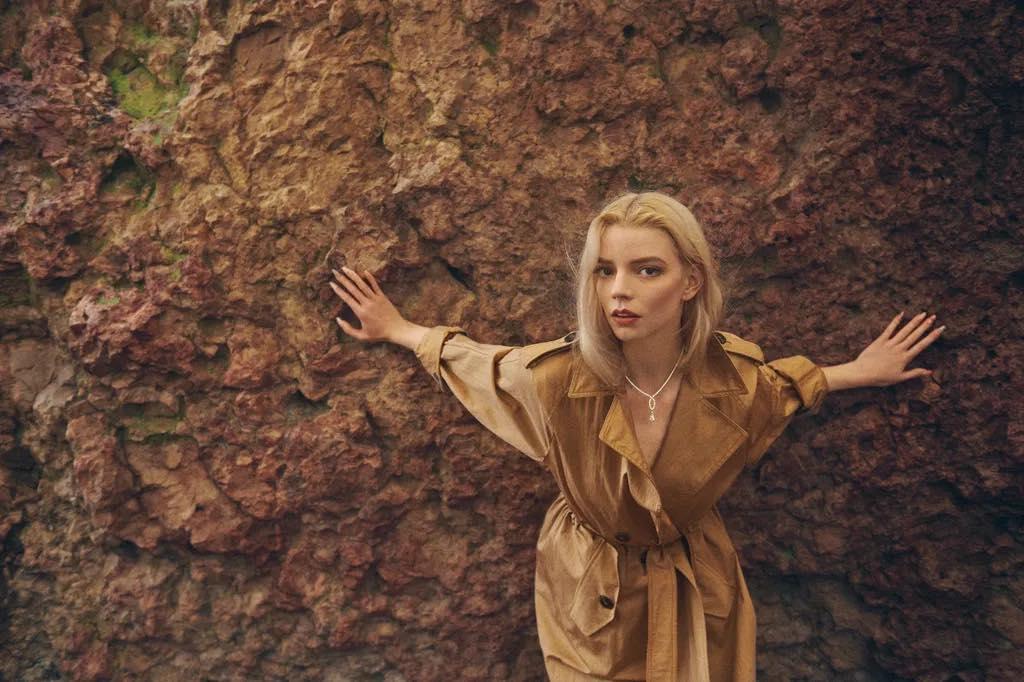 Anya Taylor-Joy hóa công chúa tóc mây Rapunzel trên bìa Vanity Fair tháng 4