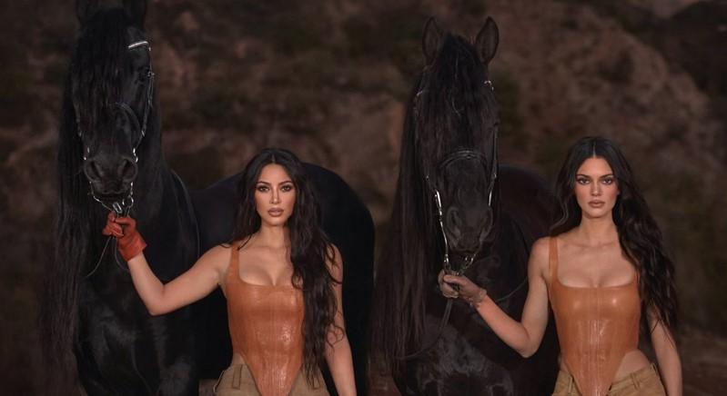 Kendall Jenner và Kim Kardashian ra mắt nước hoa lấy cảm hứng từ ngựa