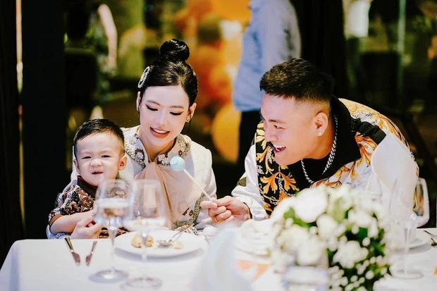 Rich-kid Việt Nam: Tuổi chưa hết hai bàn tay nhưng đồ hiệu đã đắp đầy người