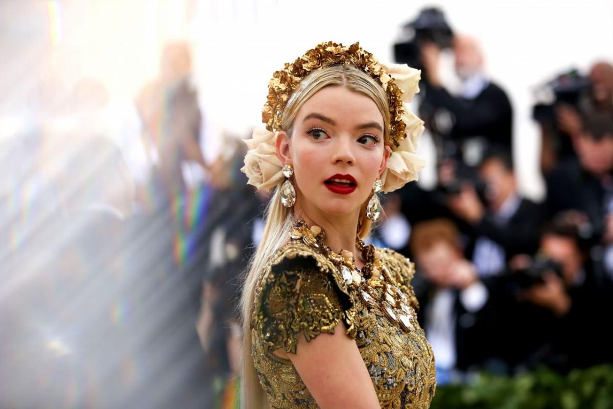 Những khoảnh khắc thời trang thảm đỏ đẹp nhất của Anya Taylor-Joy