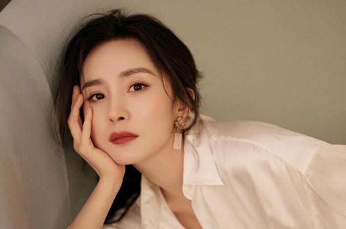 Dương Mịch diện váy trắng tinh khôi khoe nhan sắc cực phẩm