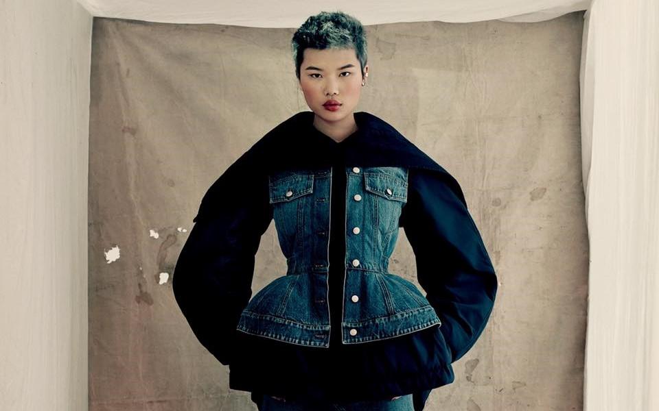 Alexander McQueen Thu 2021 Ready-to-wear: Bảo tồn chất riêng