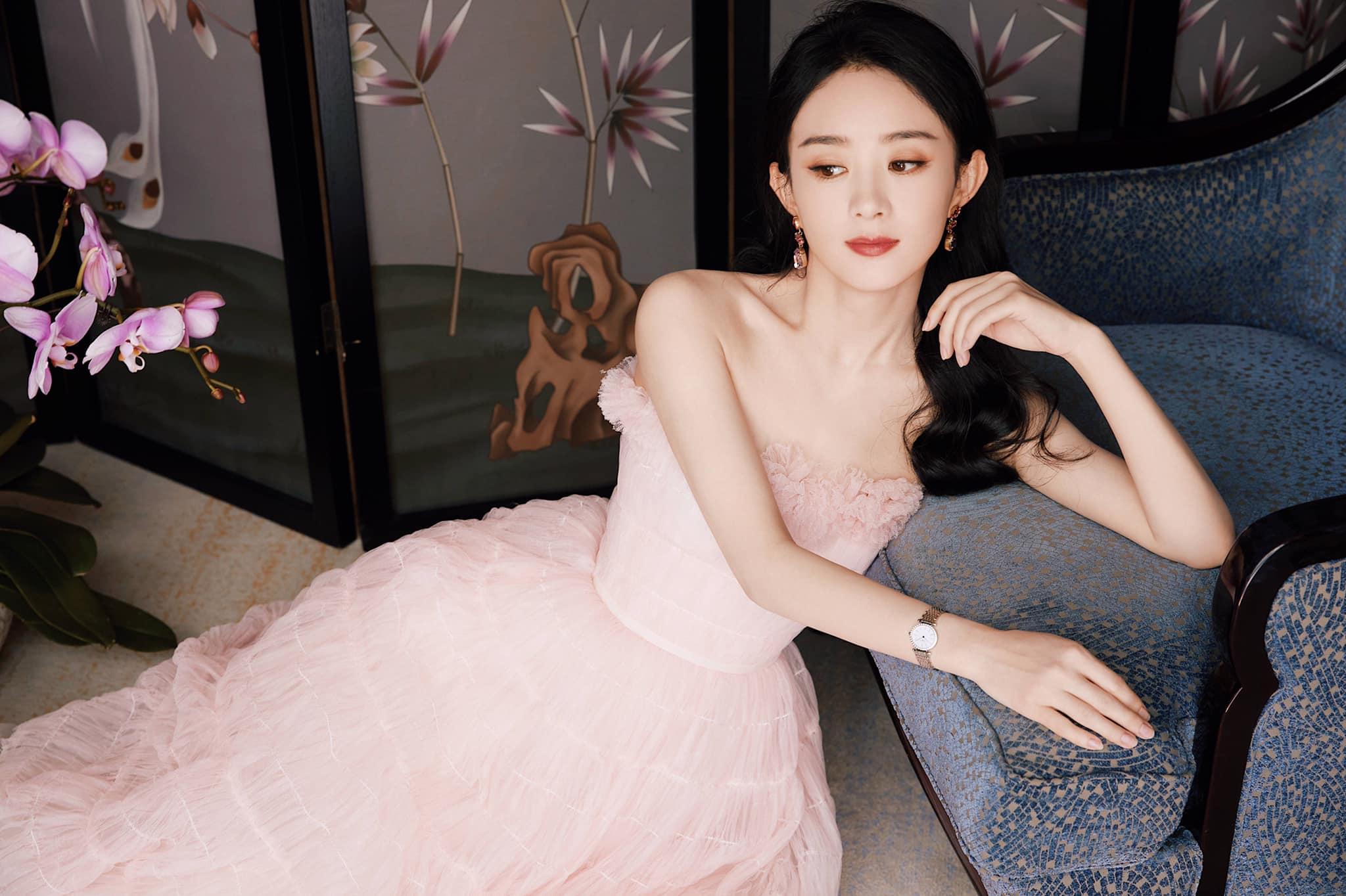 Nhan sắc của Triệu Lệ Dĩnh ngày càng thăng hoa kể từ khi chia tay Phùng Thiệu Phong