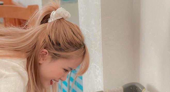 Nếu đã nối tóc thì đừng để lộ mối nối Thiều Bảo Trâm ơi!