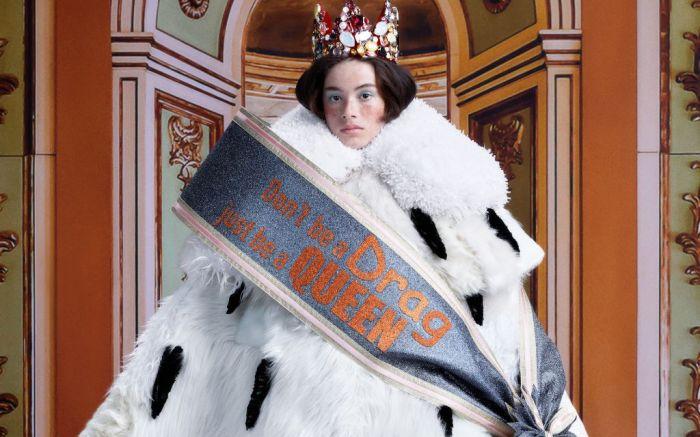 Viktor & Rolf Haute Couture Thu Đông 2021: Lạc vào thế giới thần tiên