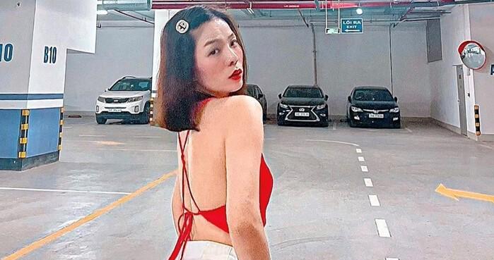 Thời trang của Lệ Quyên thực ra cũng rất thú vị!