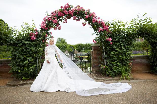 11 chiếc váy cưới đẹp nhất mọi thời đại