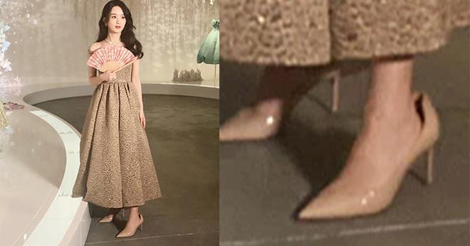 Triệu Lệ Dĩnh và những đôi giày: Ngỡ bằng hữu lại hóa người dưng