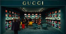 Gucci và Crocs là hai thương hiệu thời trang bị làm giả nhiều nhất năm 2021